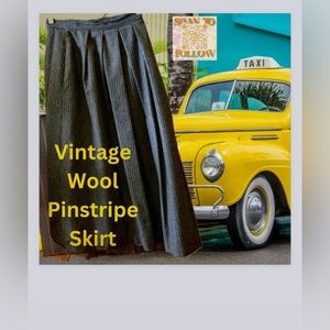 𝅺VINTAGE WOOL SKIRT WITH PIN STRIPES